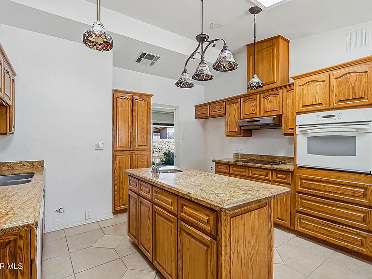 2801 Polk Ave — Photo 7