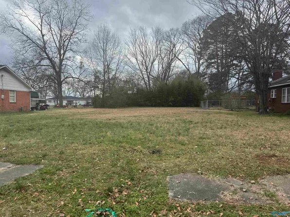 1301 Sparkman St SW, Hartselle, AL 35650