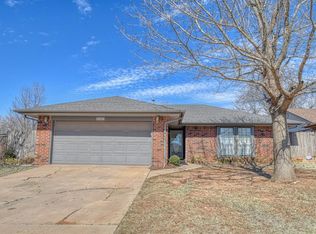 12421 SW 3rd St, Yukon, OK 73099