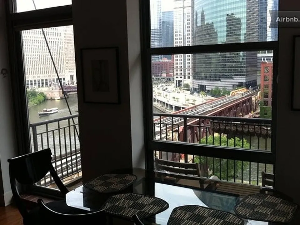 165 N Canal St #814