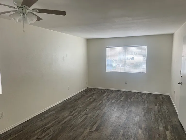 928 S 45th St #5 — Photo 5