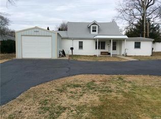 1401 E B St, Belleville, IL