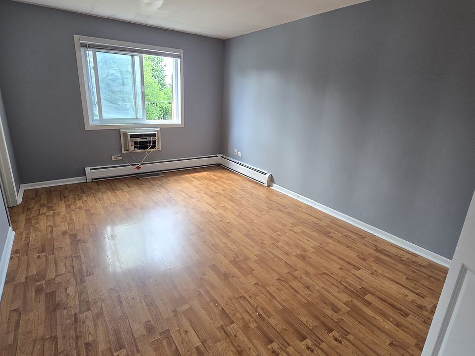 1st image of 1117 Bloomingdale Rd APT 2A