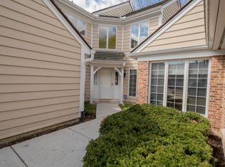 1366 Shire Cir #29, Inverness, IL 60067