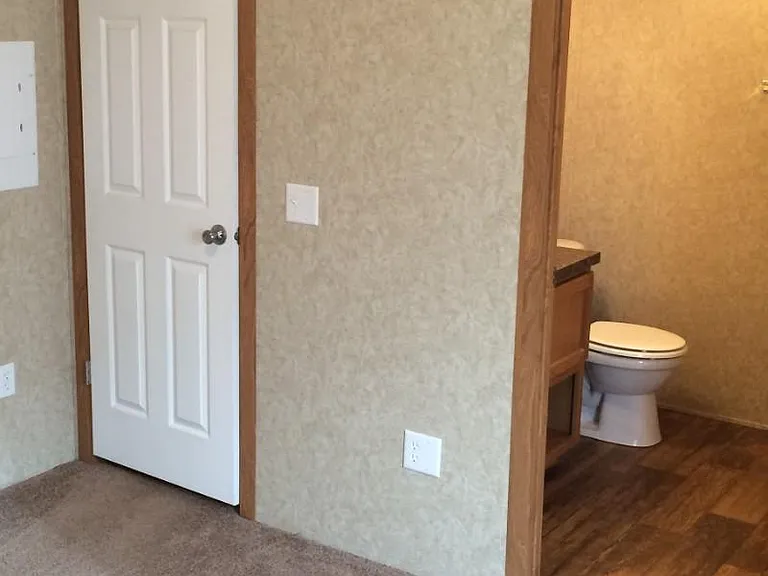 Youngstown Estates — Photo 27