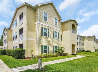 18245 Bridle Club Dr, Tampa, FL 33647
