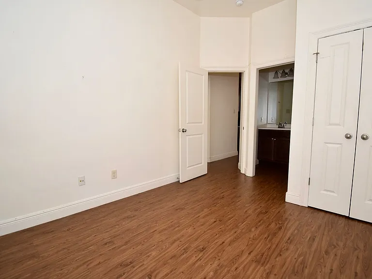 2408-2464 W Barnett Springs Ave — Photo 12