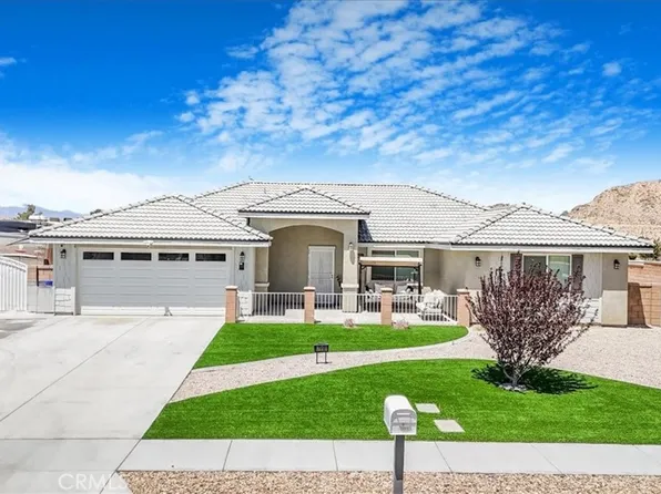 17993 Mondamon Rd, Apple Valley, CA 92307