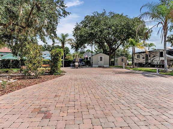 5th image of 16325 CHERRY TREE COURT