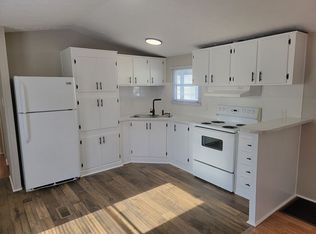 100 Hidden Valley Dr #B-17, Lexington, SC 29073