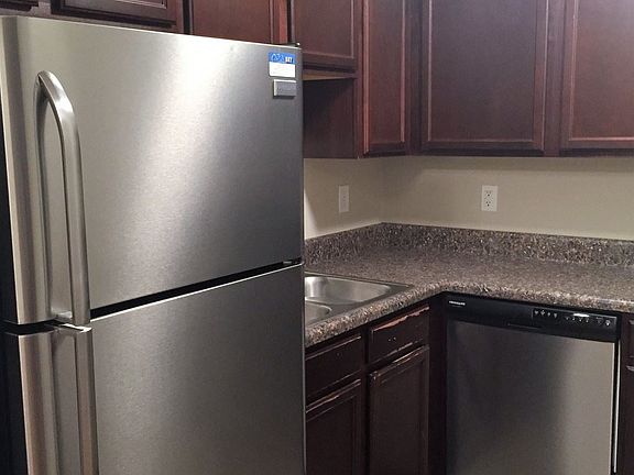 3rd image of 260 Walnut Creek Dr APT E12