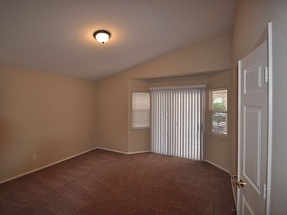 3rd image of 8109 Hilliard Ave