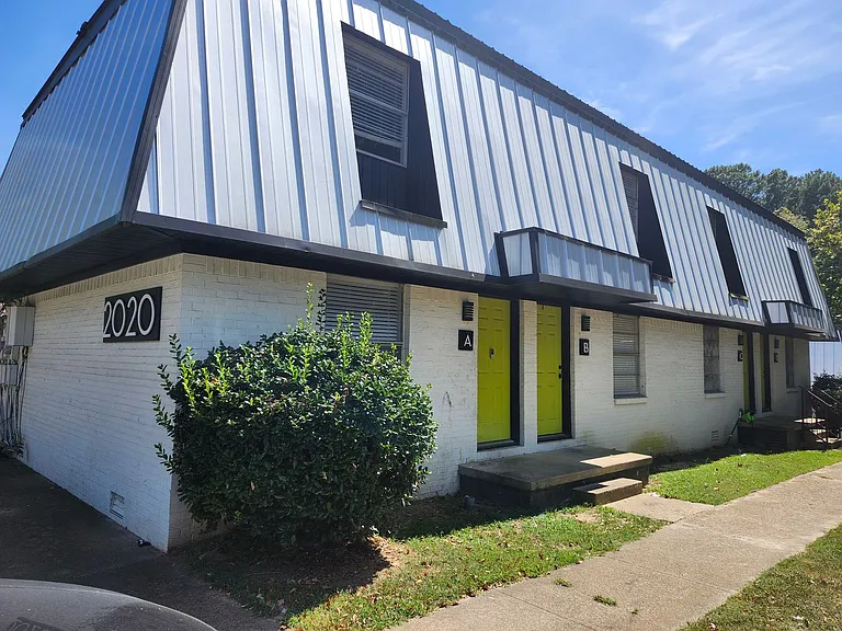 2020 Watts Rd #D — Photo 2