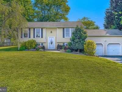1104 Martinez Dr, Westminster, MD 21157