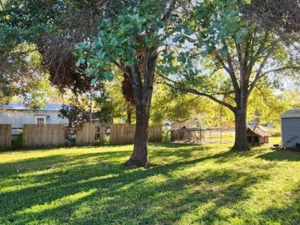 1907 Palasota Dr, Bryan, TX 77803