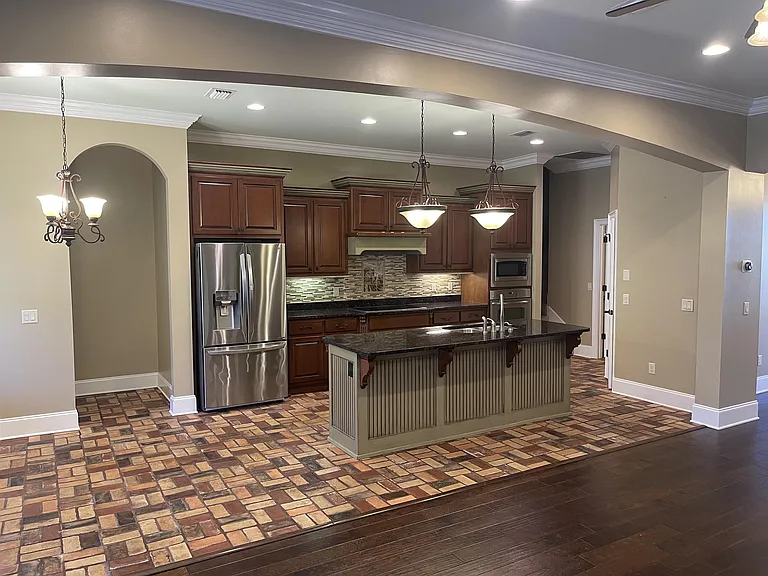 2816 Hawks Landing Blvd — Photo 3