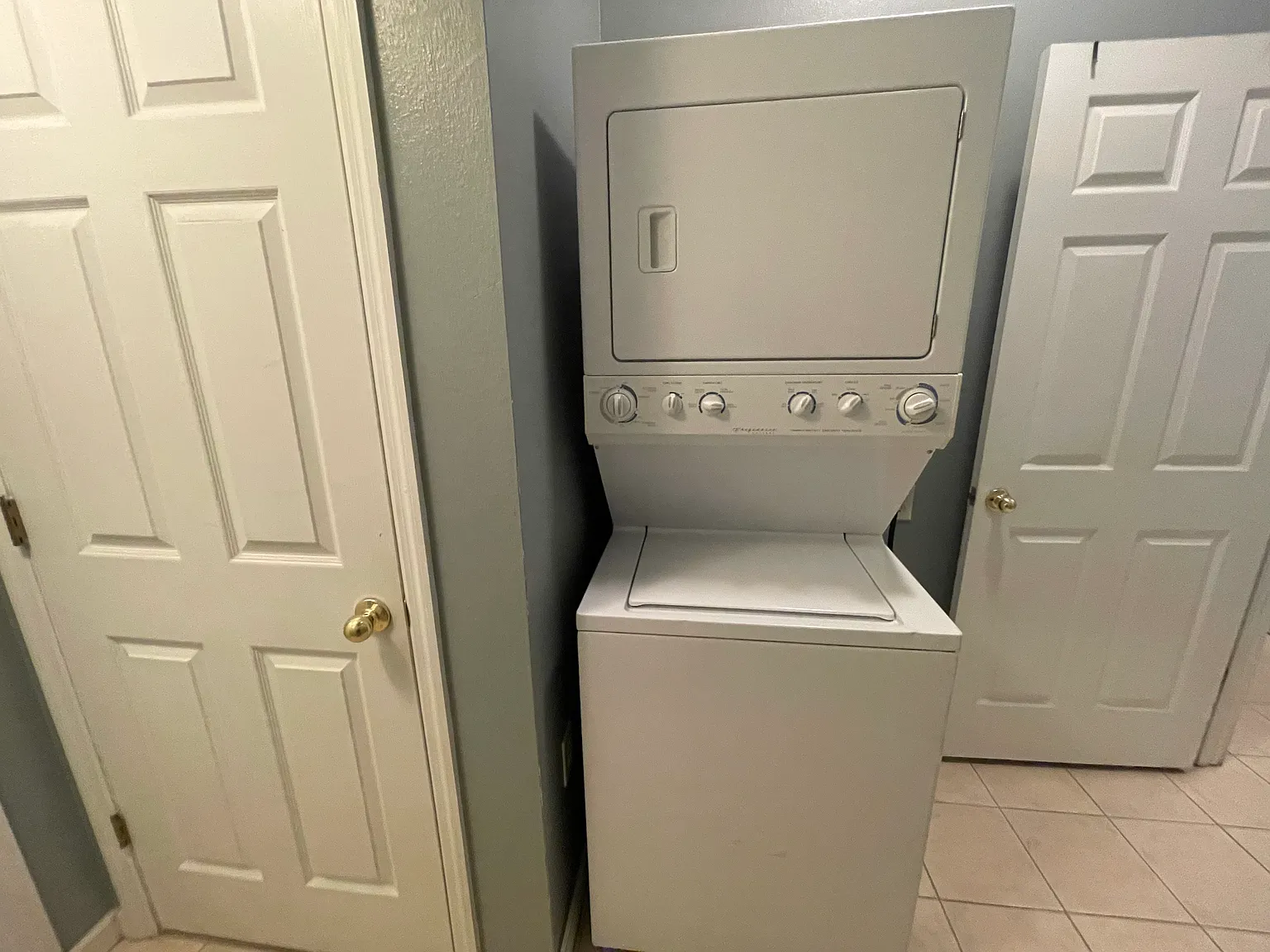 2 bed, 1079 sqft, $1,600 — Photo 3