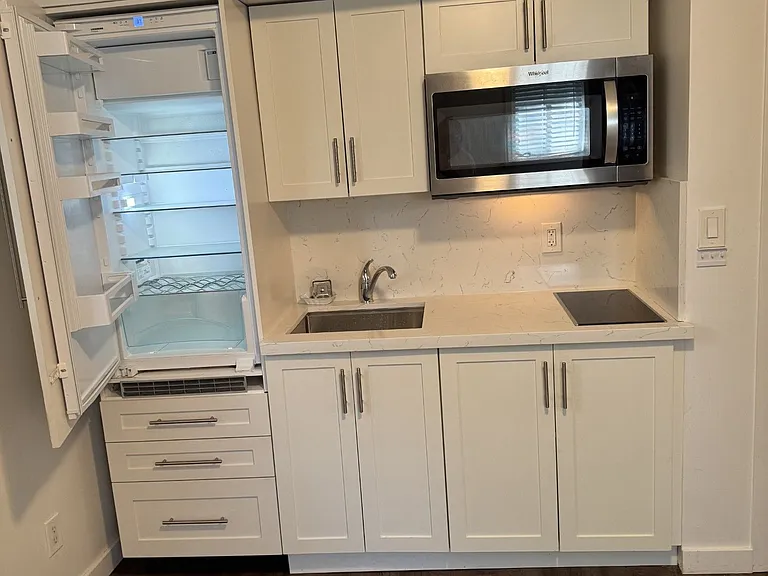 564 Lyons Ln #6 — Photo 2