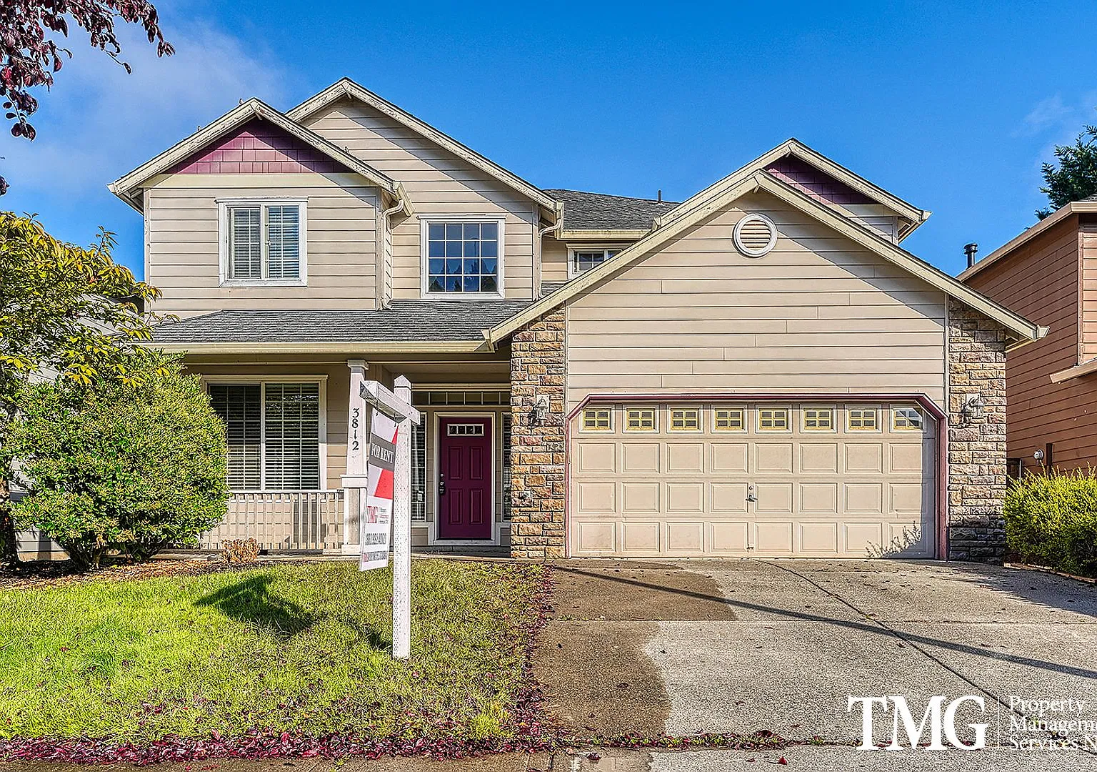 Spacious 4 BD Home with Loft & Community Amenities — Photo 3