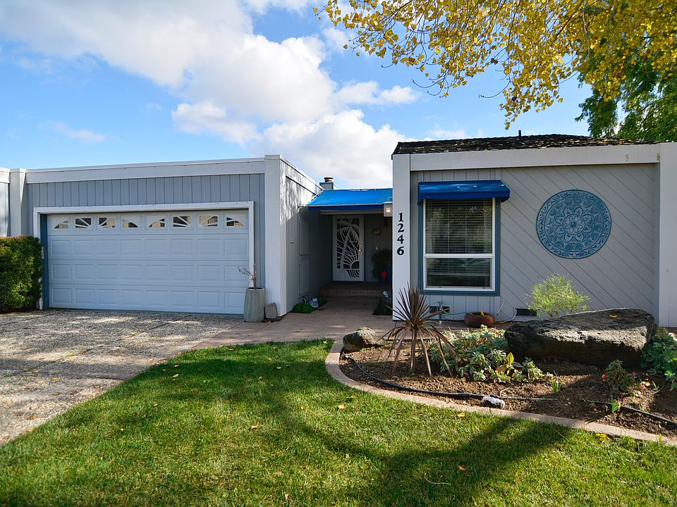 1st image of 1246 Marina Cir