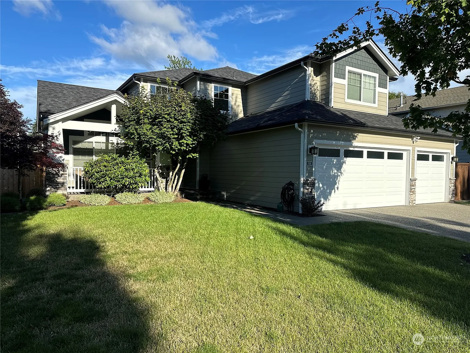 5118 Perry Drive SE photo 1