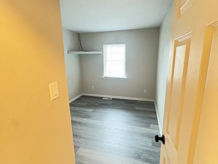 813 S Grosvenor Ct — Photo 38