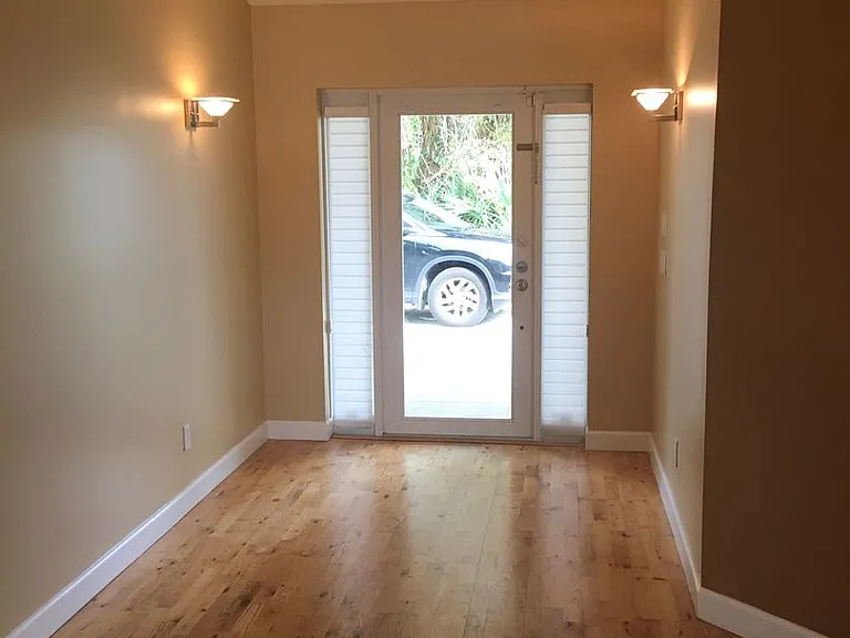 310 Shady Ln — Photo 16