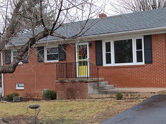 2nd image of 2405 5th St
