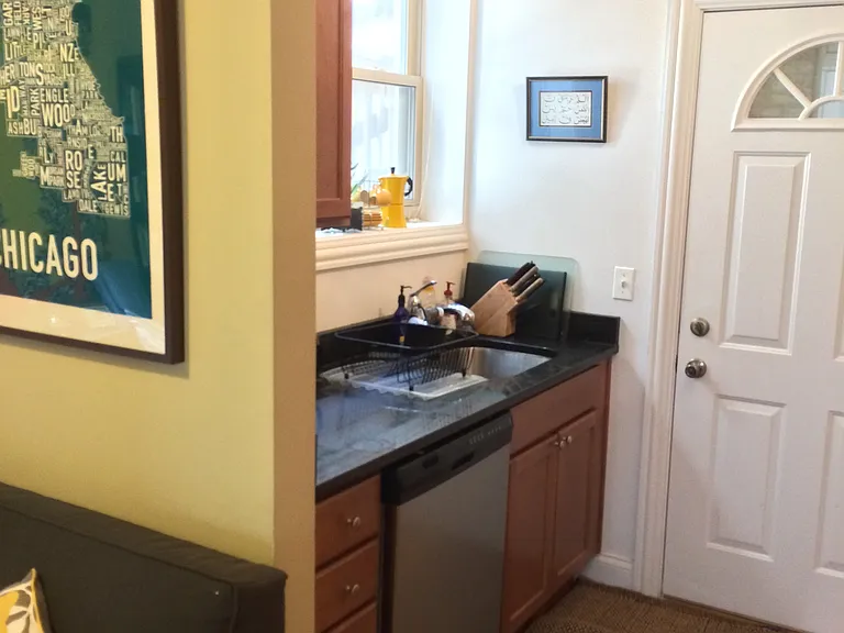 2605 W Rosemont Ave #2 — Photo 4