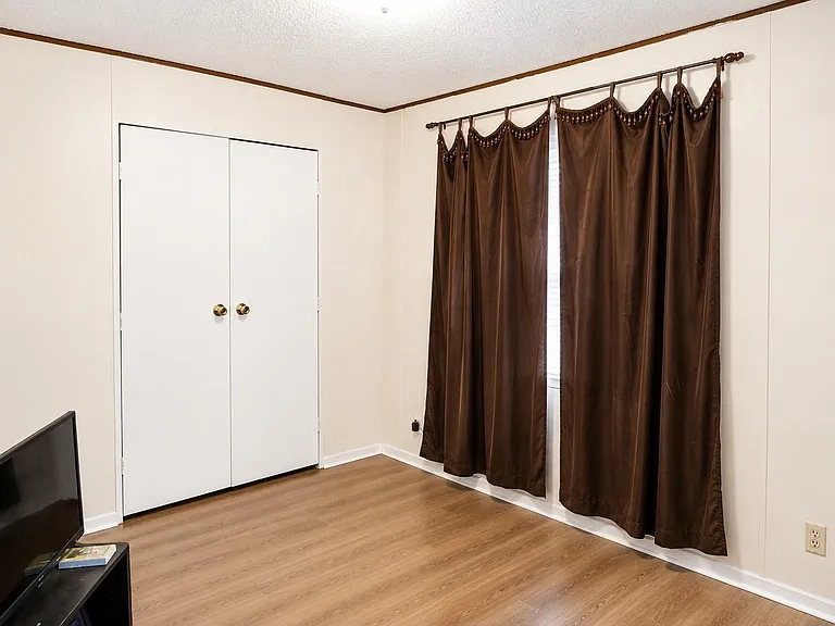 14134 Brownsville St — Photo 14