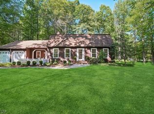 36 Cora Ln, Chester Twp., NJ 07930