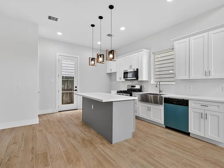 1067 Ferguson Way — Photo 11