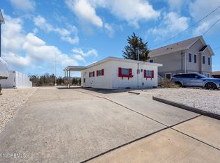 413 Twin Lakes Boulevard, Little Egg Harbor, NJ 08087