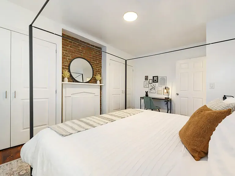 1060 Steuben St #1 — Photo 18