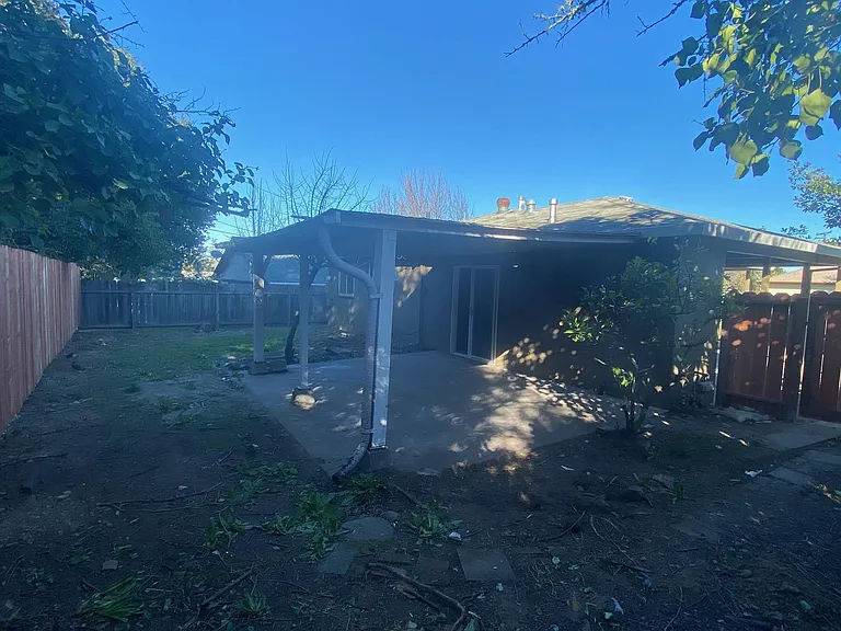 979 Portola Ave — Photo 19