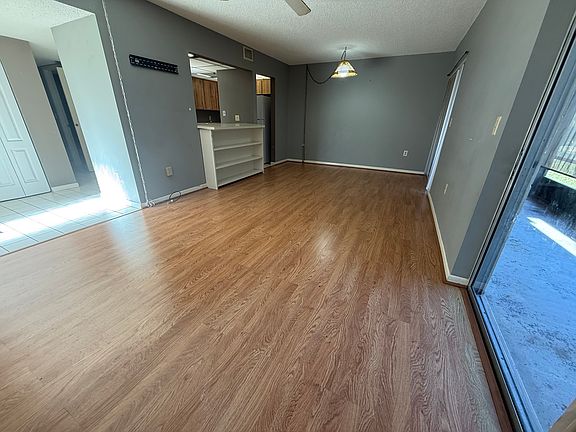 2nd image of 160 Live Oak Woods Ct APT 6A