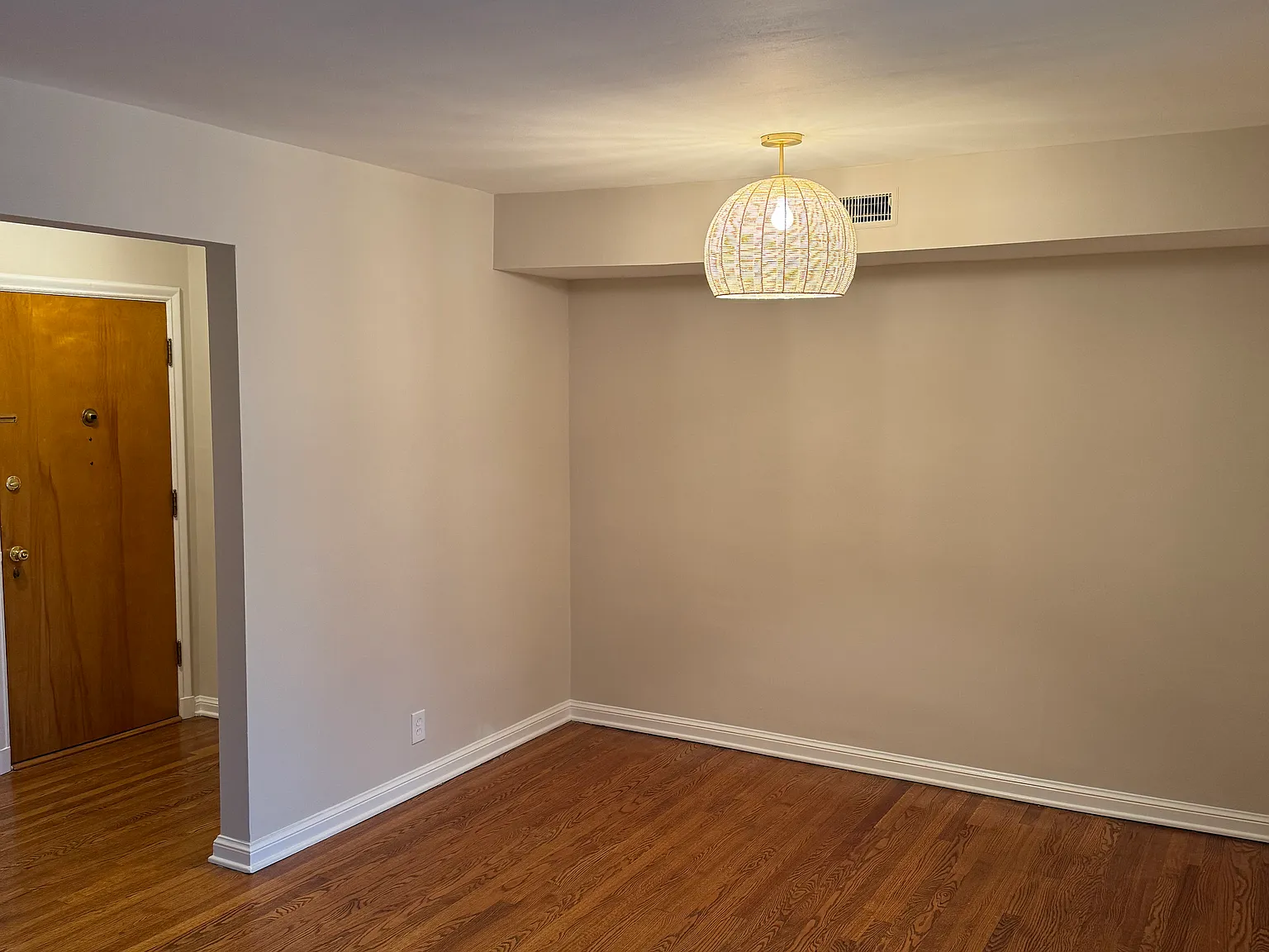 808 S Brentwood Blvd — Photo 3