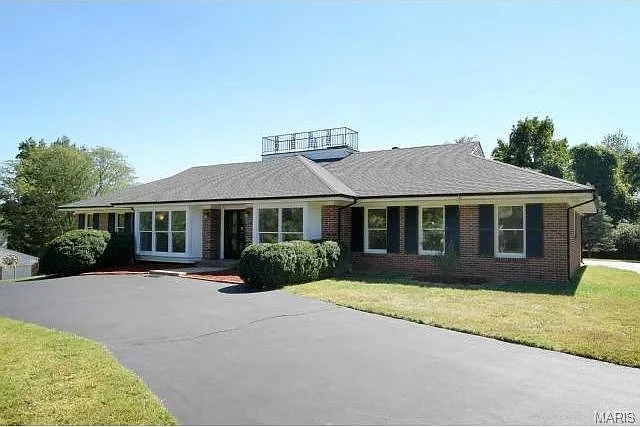 13406 Thornhill Dr photo 1
