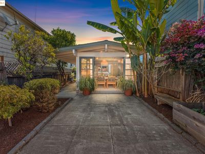 350 Henry St, Oakland, CA, 94607