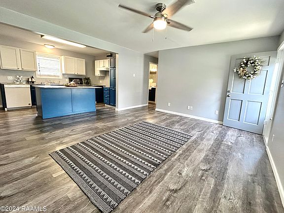 5th image of 206 Olive St