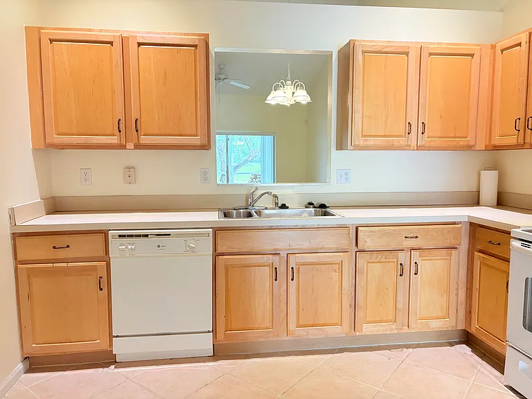10632 Lake Shore Dr — Photo 8