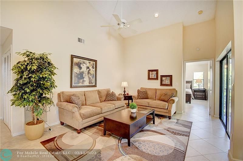 1st image of 5915 Parkwalk Cir W