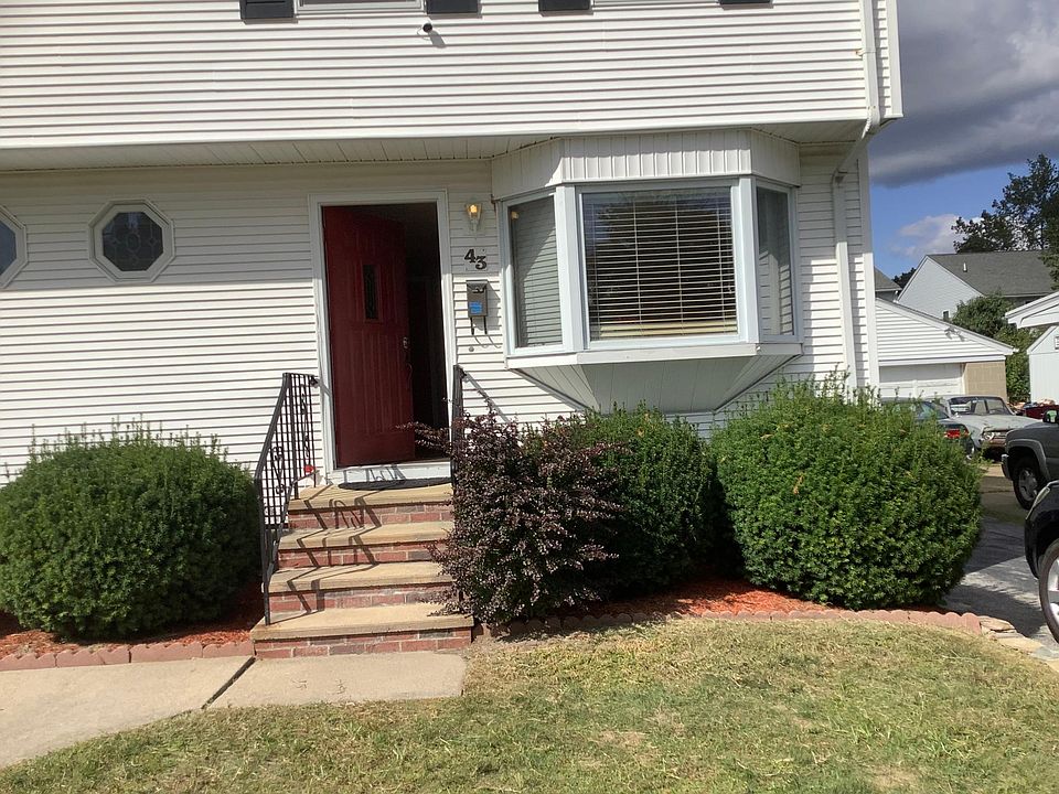 1st image of 43 Dorothy Ave