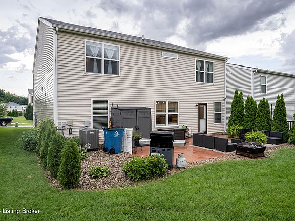 4th image of 12095 Parkview Trace Dr