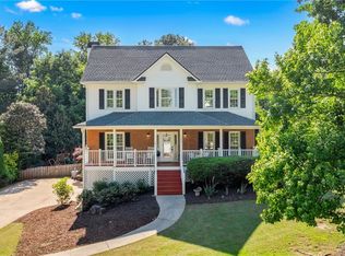 1325 Willow Tree Dr, Woodstock, GA 30188