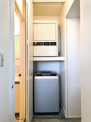 Sold by N & H Realty Group Inc | media 30