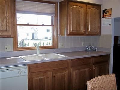 3rd image of 6077 Stafford Dr