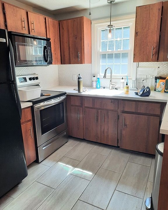 2nd image of 315 Twin Lakes Dr Unit 315