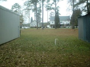 220 Barnes Foster Loop Rd, Belhaven, NC 27810