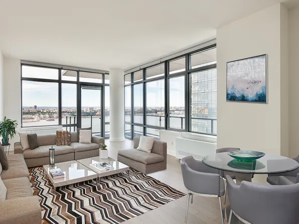 312 11th Ave, New York, NY
